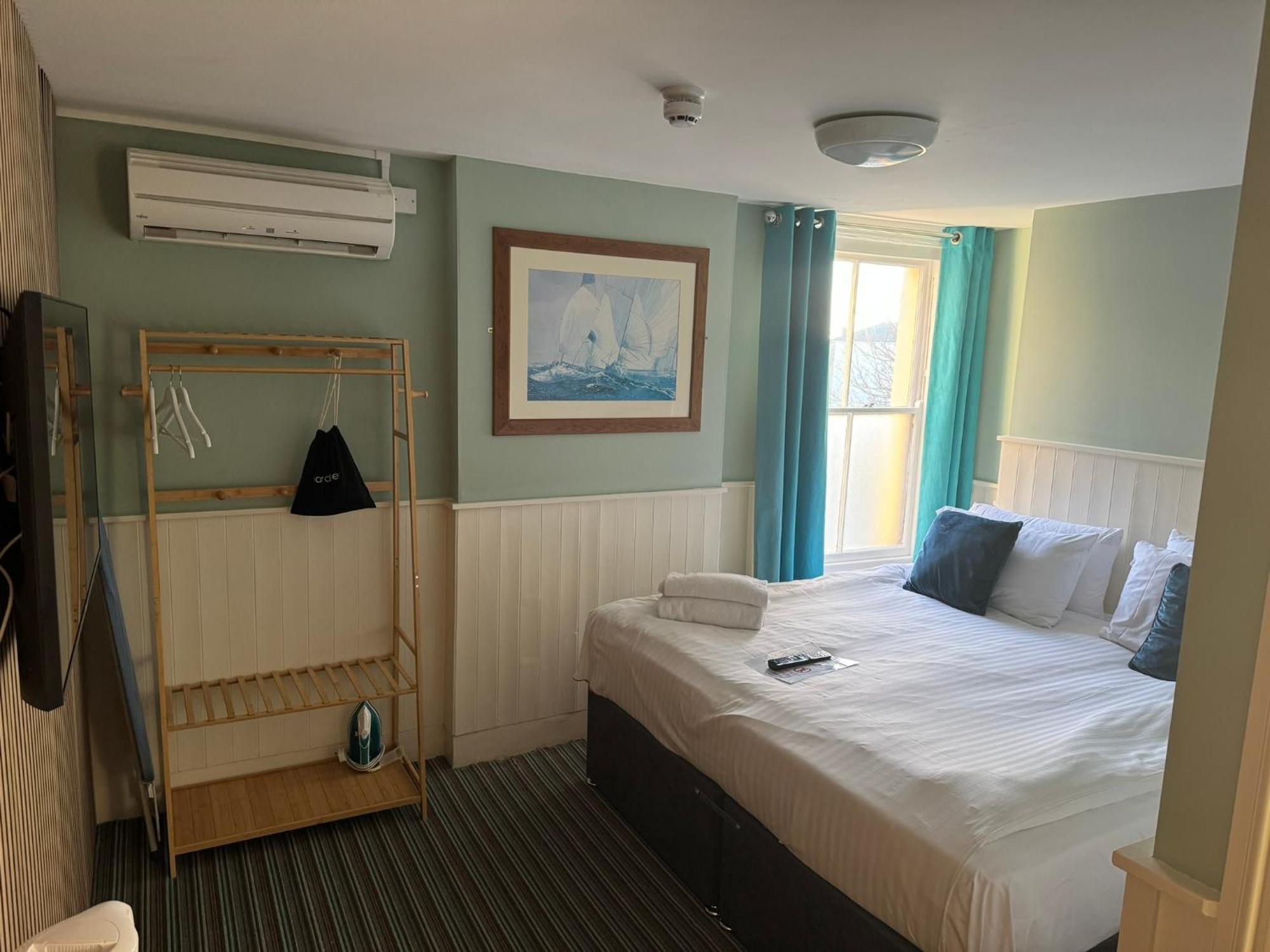 The Clarendon Hotel Deal Kültér fotó