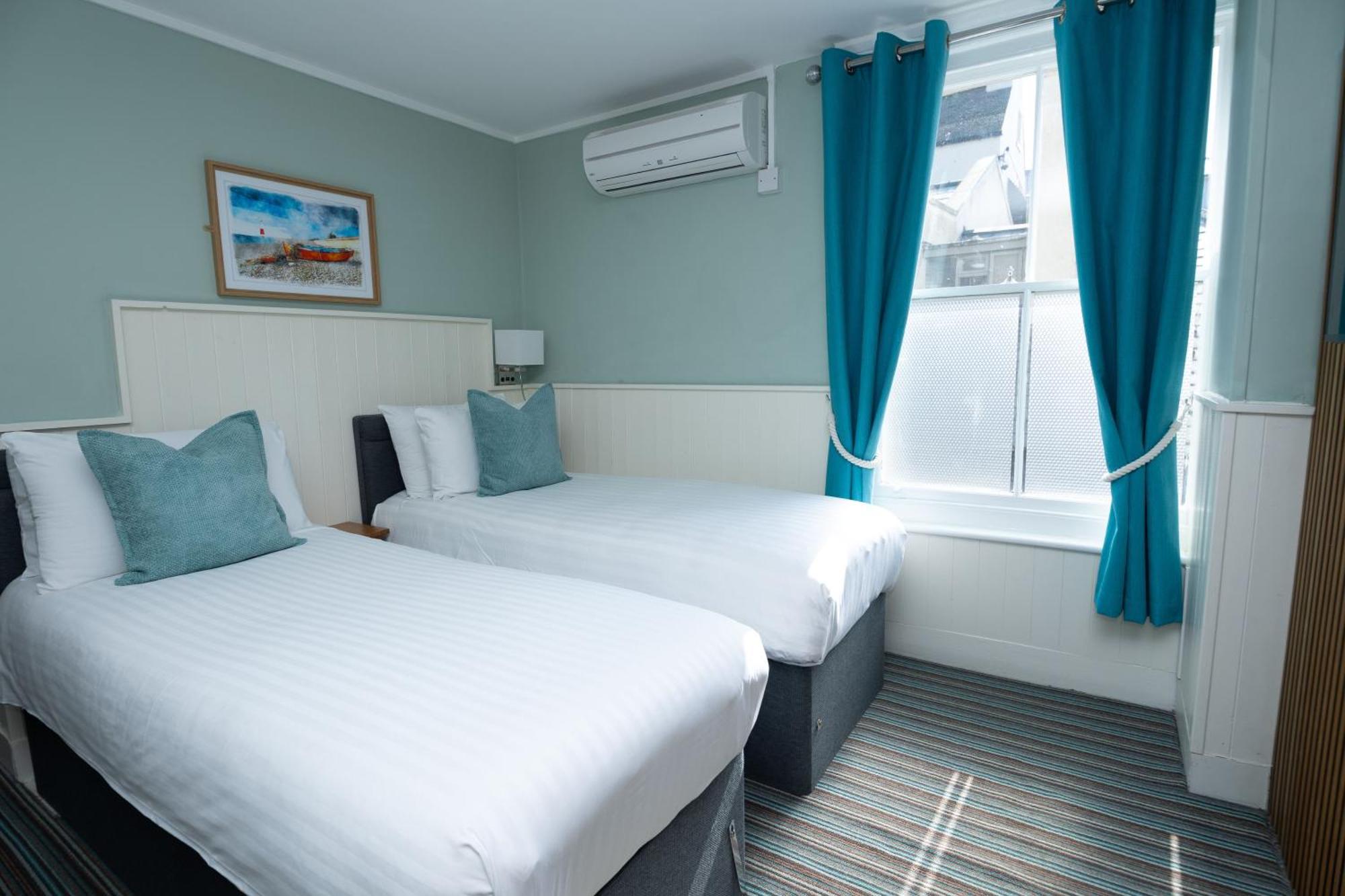 The Clarendon Hotel Deal Kültér fotó
